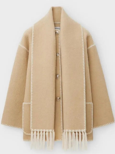 Elegant and versatile jacket with integrated scarf