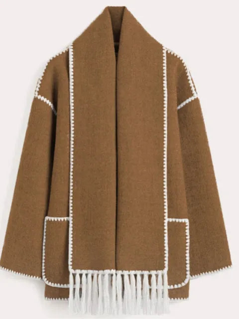 Elegant and versatile jacket with integrated scarf