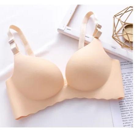 Lift-up bra for natural shape with complete discretion