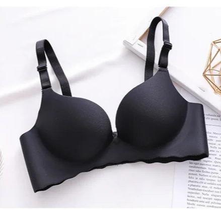 Lift-up bra for natural shape with complete discretion