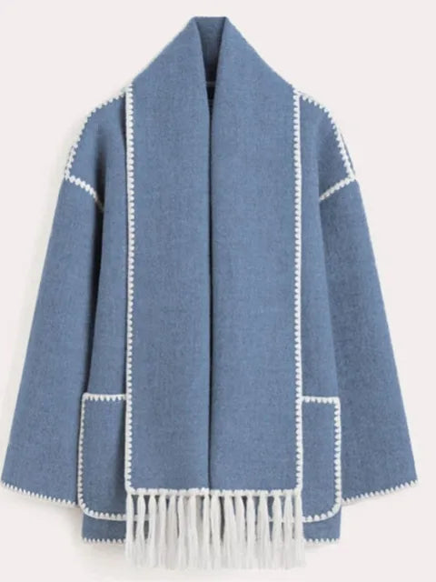 Elegant and versatile jacket with integrated scarf
