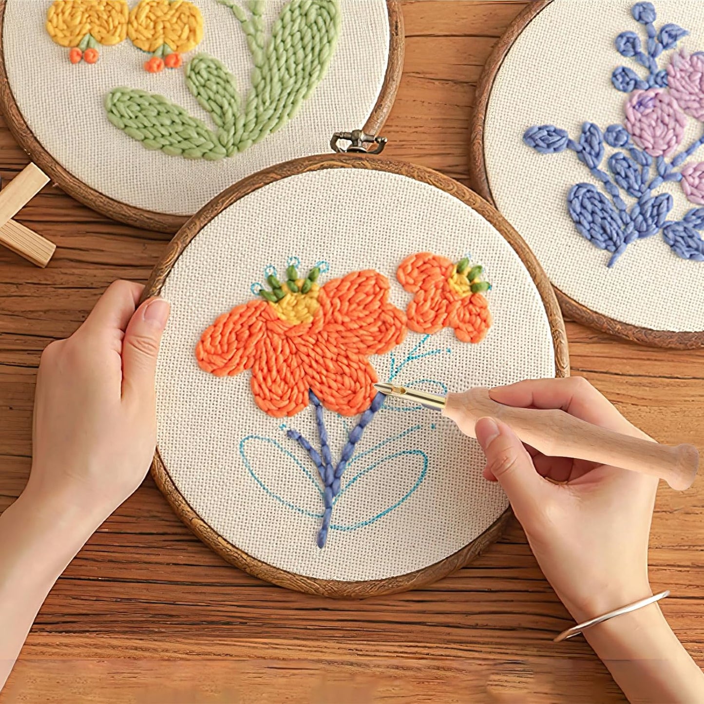 Multifunctional needle kit for your sewing projects 